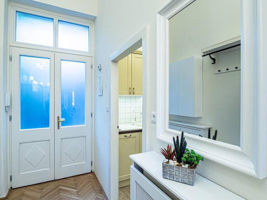Westend Apartment Boedapest Buitenkant foto