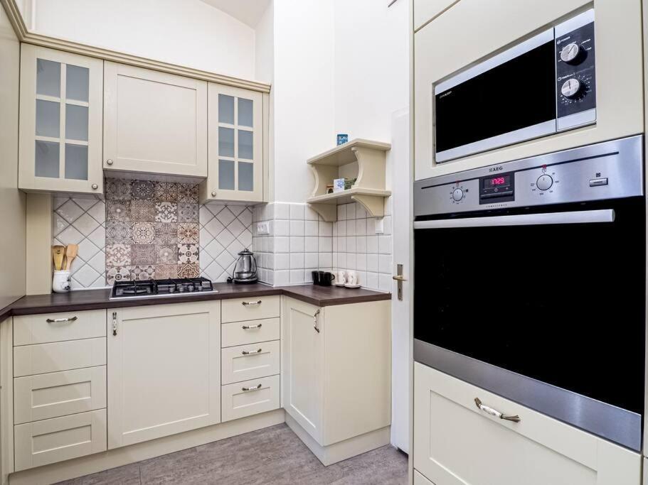 Westend Apartment Boedapest Buitenkant foto